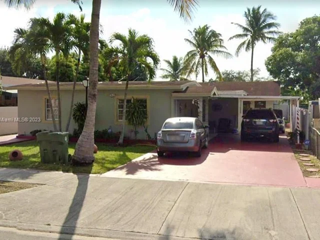 832 E 30th St, Hialeah FL 33013
