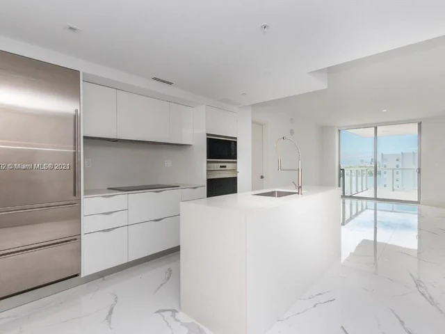 9521 E Bay Harbor Dr # 705, Bay Harbor Islands FL 33154