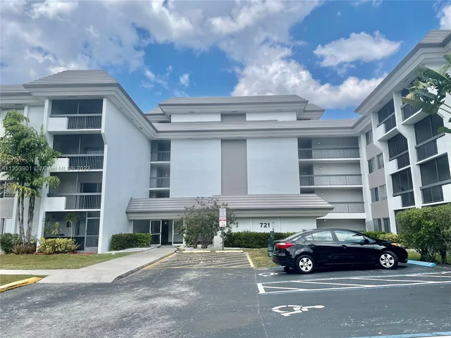 721 N Pine Island Rd # 403, Plantation FL 33324