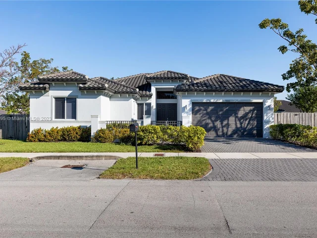 9341 SW 174th St, Palmetto Bay FL 33157