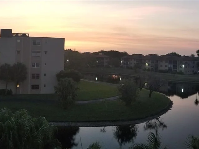 7840 NW 50th St # 404, Lauderhill FL 33351