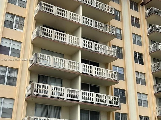 15600 NW 7th Ave # 205, Miami FL 33169