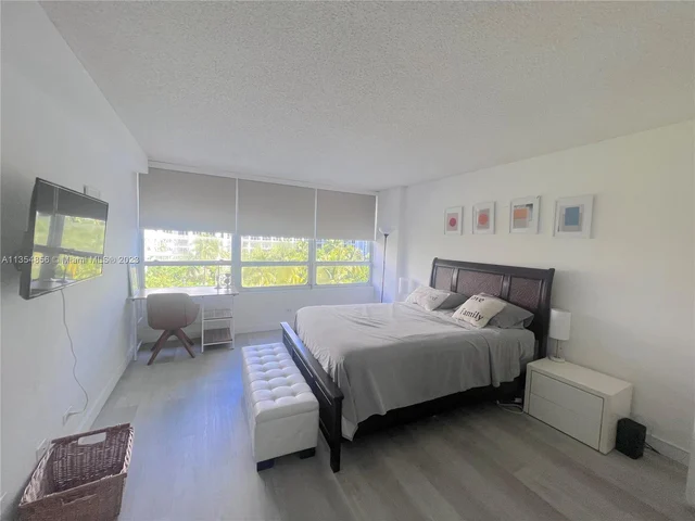 1500 Bay Rd # 550S, Miami Beach FL 33139