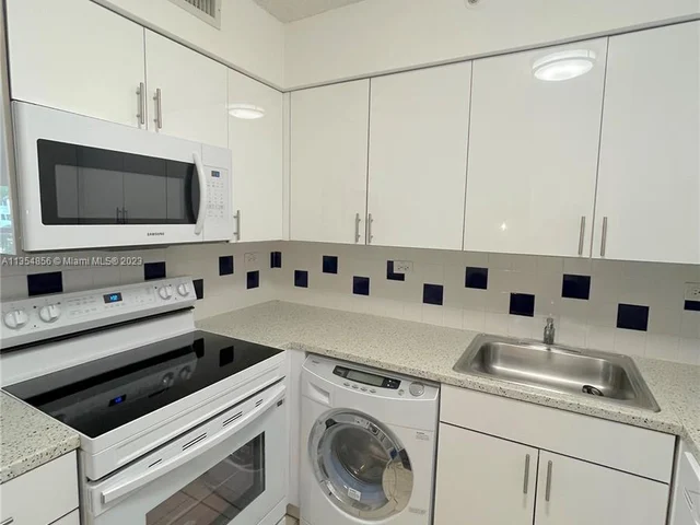 1500 Bay Rd # 550S, Miami Beach FL 33139