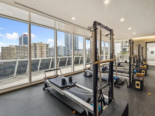 1800 S Ocean Dr # 3801, Hallandale Beach FL 33009