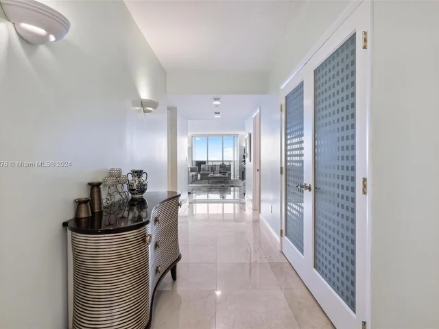 1800 S Ocean Dr # 3801, Hallandale Beach FL 33009