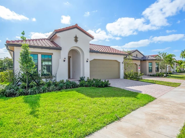 8730 E Baypoint Cir, Parkland FL 33076