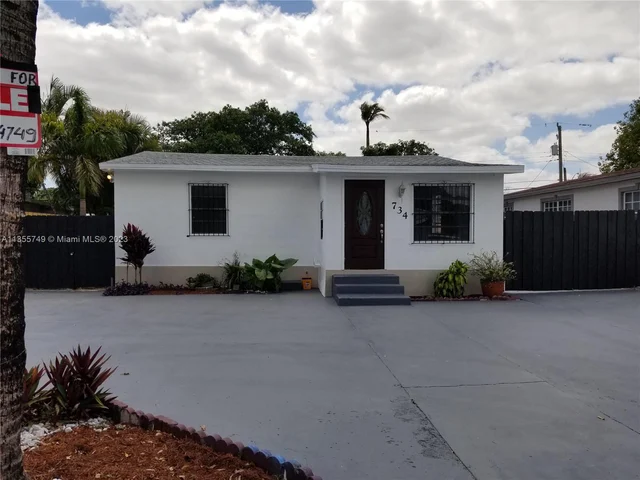 734 W 32nd St, Hialeah FL 33012