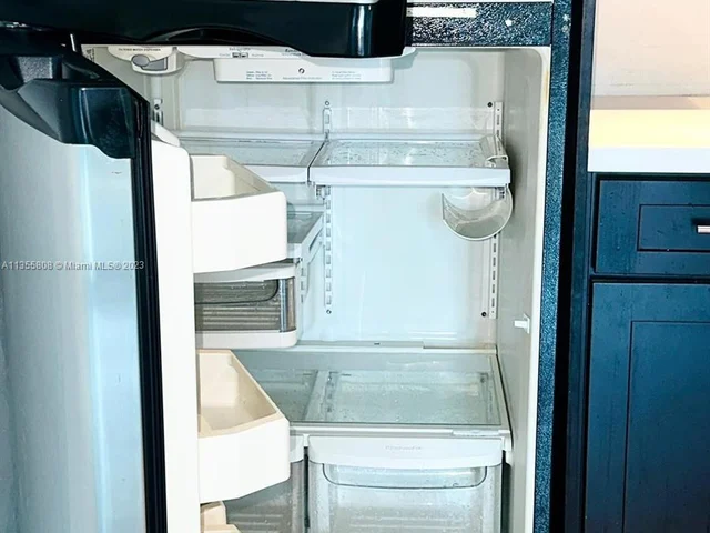 625 W Dayton Cir, Fort Lauderdale FL 33312