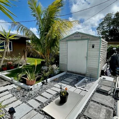 625 W Dayton Cir, Fort Lauderdale FL 33312