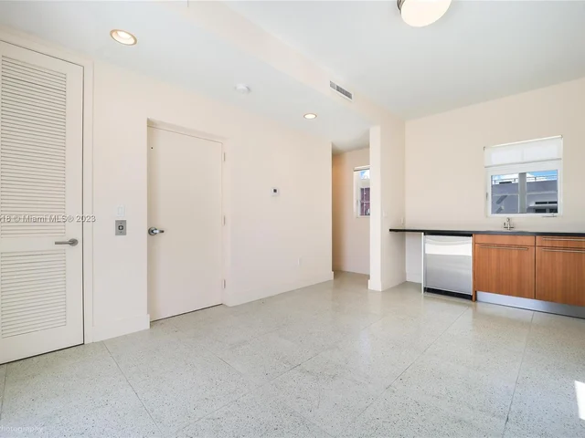 6120 Aqua Ave # 6120, Miami Beach FL 33141