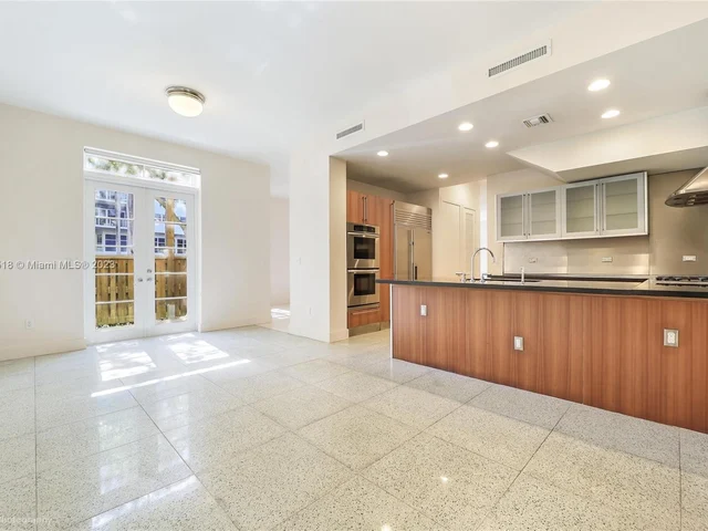 6120 Aqua Ave # 6120, Miami Beach FL 33141