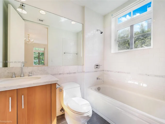 6120 Aqua Ave # 6120, Miami Beach FL 33141