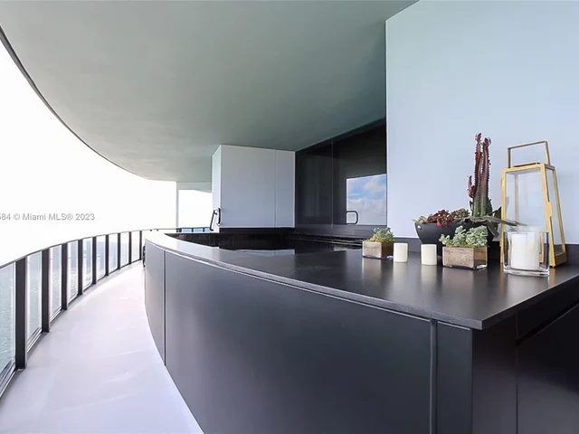 18555 Collins Ave # 4605, Sunny Isles Beach FL 33160