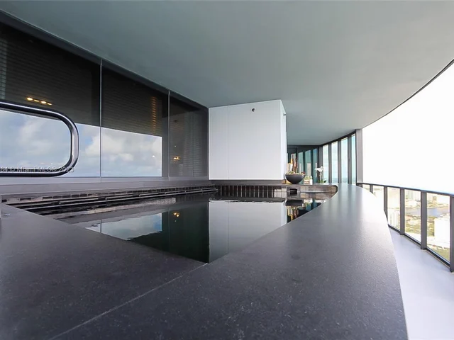 18555 Collins Ave # 4605, Sunny Isles Beach FL 33160