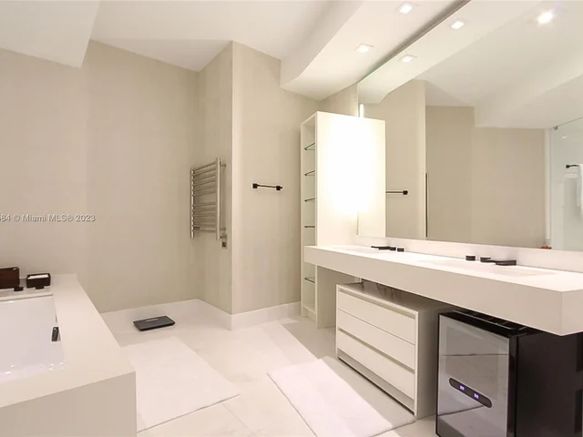 18555 Collins Ave # 4605, Sunny Isles Beach FL 33160