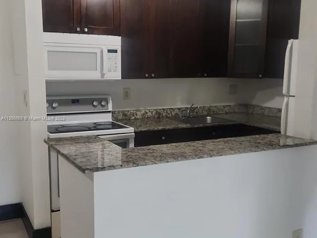 15530 SW 80th St # 109, Miami FL 33193