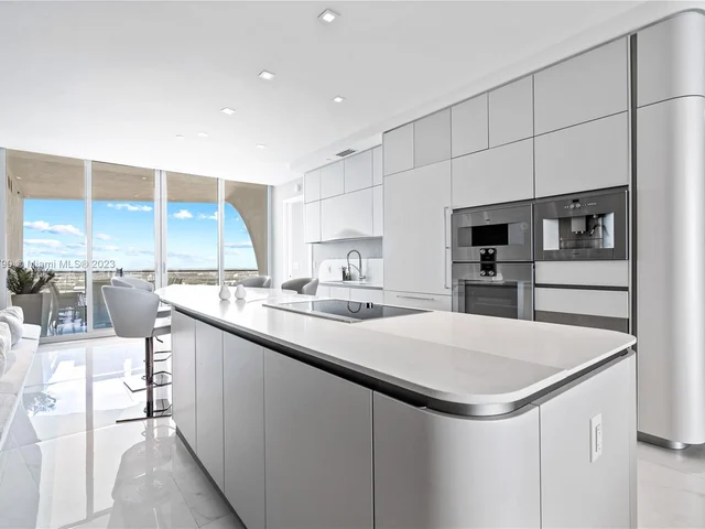 16901 Collins Ave # 4703, Sunny Isles Beach FL 33160