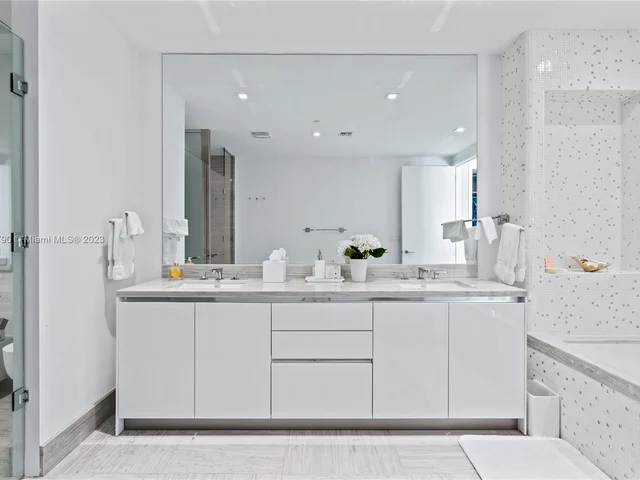 16901 Collins Ave # 4703, Sunny Isles Beach FL 33160