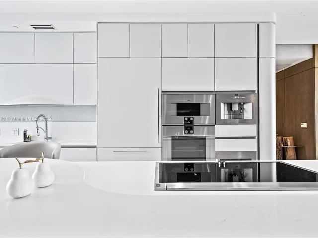 16901 Collins Ave # 4703, Sunny Isles Beach FL 33160