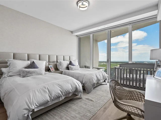 16901 Collins Ave # 4703, Sunny Isles Beach FL 33160