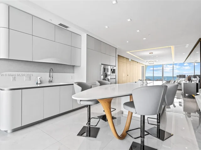 16901 Collins Ave # 4703, Sunny Isles Beach FL 33160