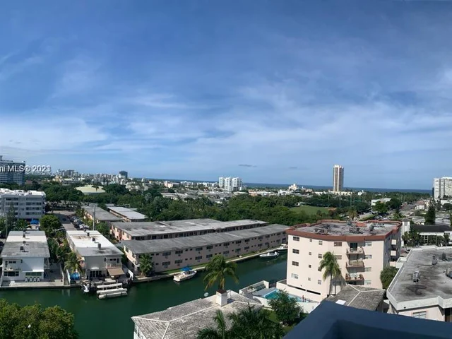 7118 Bonita Dr # 404, Miami Beach FL 33141