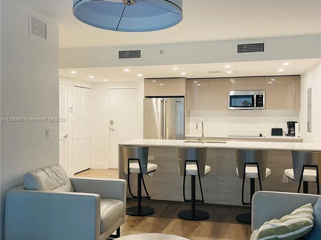 13800 Highland Dr # 304, North Miami Beach FL 33181