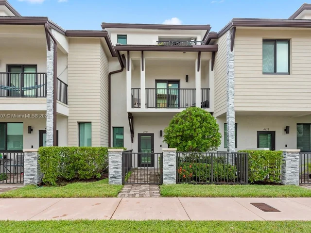 4731 NW 83rd Path # 4731, Doral FL 33166