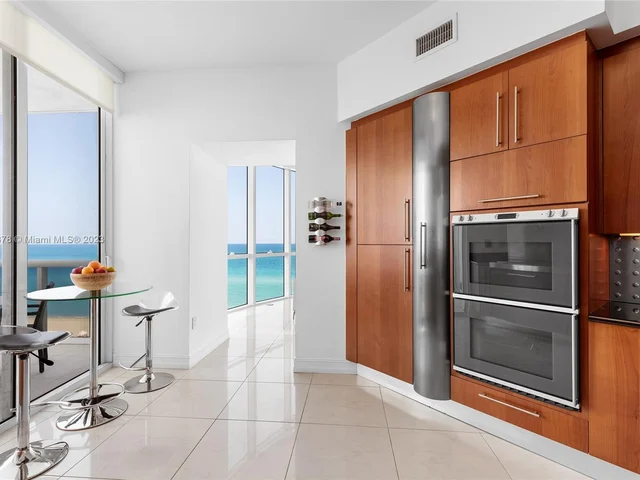 18101 Collins Ave # 909, Sunny Isles Beach FL 33160