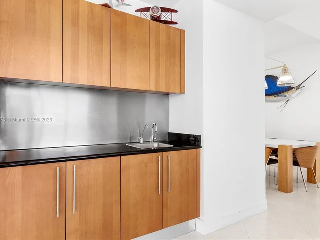 18101 Collins Ave # 909, Sunny Isles Beach FL 33160