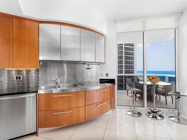 18101 Collins Ave # 909, Sunny Isles Beach FL 33160