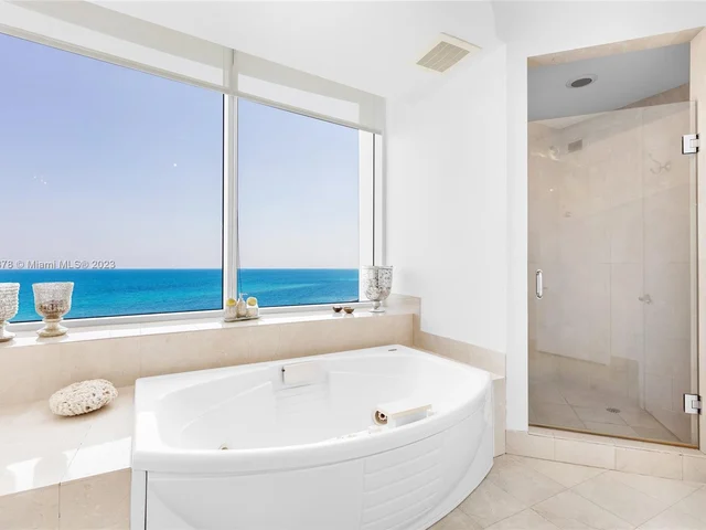 18101 Collins Ave # 909, Sunny Isles Beach FL 33160