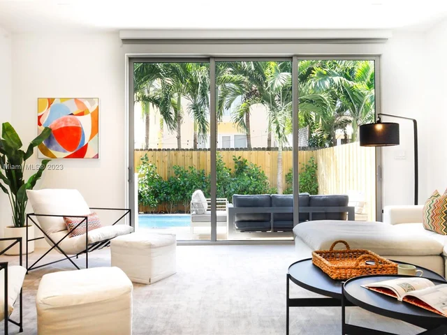 3110 Elizabeth St, Miami FL 33133