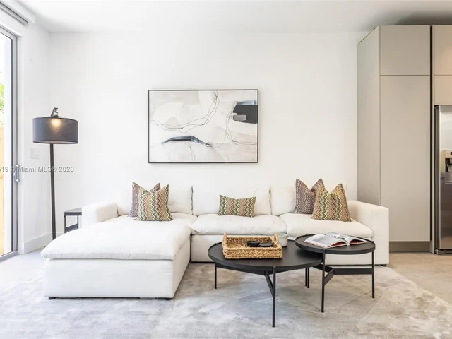 3110 Elizabeth St, Miami FL 33133