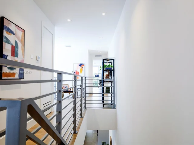 3110 Elizabeth St, Miami FL 33133