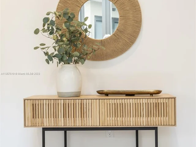 3110 Elizabeth St, Miami FL 33133