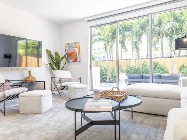 3110 Elizabeth St, Miami FL 33133