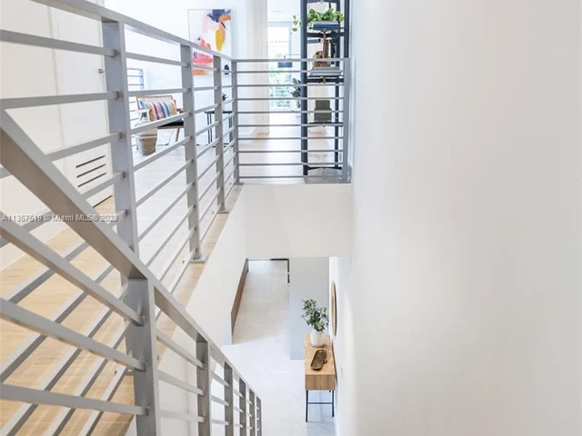 3110 Elizabeth St, Miami FL 33133