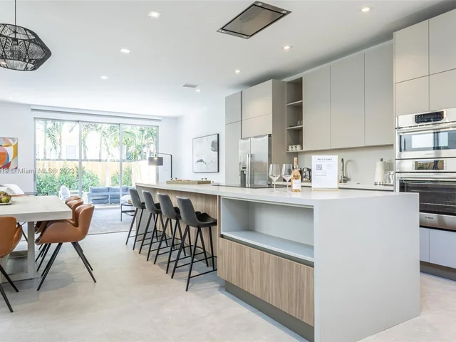 3110 Elizabeth St, Miami FL 33133