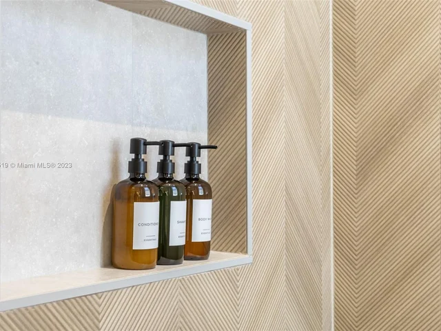 3110 Elizabeth St, Miami FL 33133