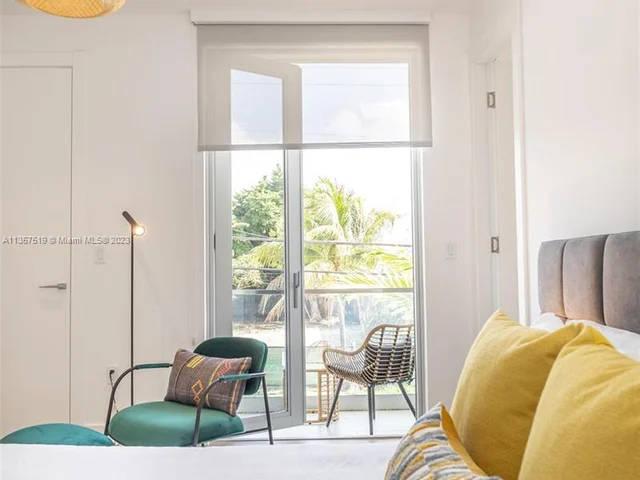 3110 Elizabeth St, Miami FL 33133