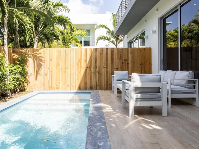 3110 Elizabeth St, Miami FL 33133