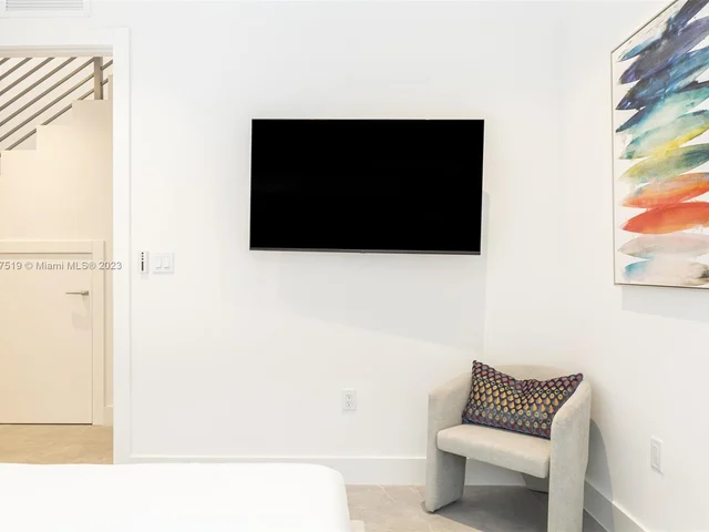 3110 Elizabeth St, Miami FL 33133