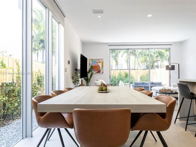 3110 Elizabeth St, Miami FL 33133