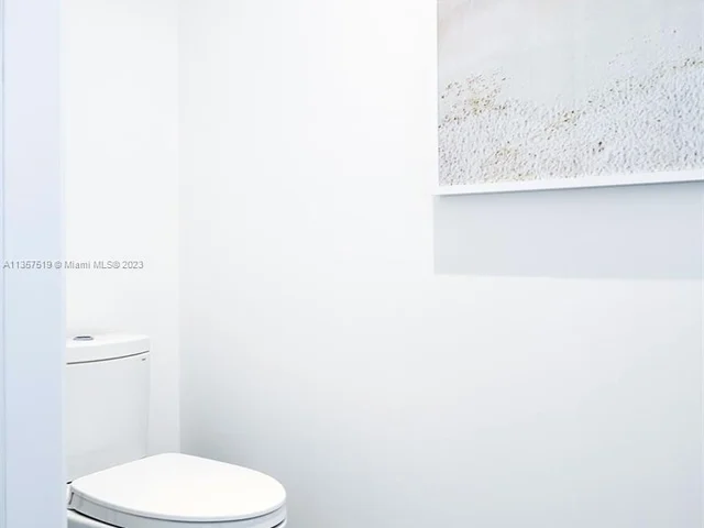 3110 Elizabeth St, Miami FL 33133