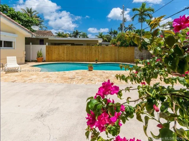 1406 Polk St, Hollywood FL 33020