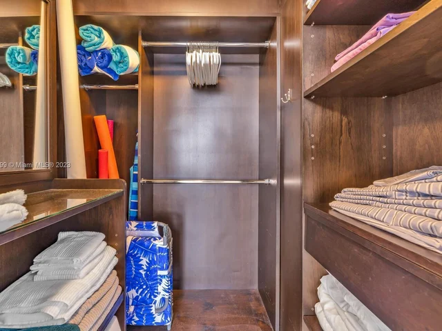 2080 S Ocean Dr # 27, Hallandale Beach FL 33009