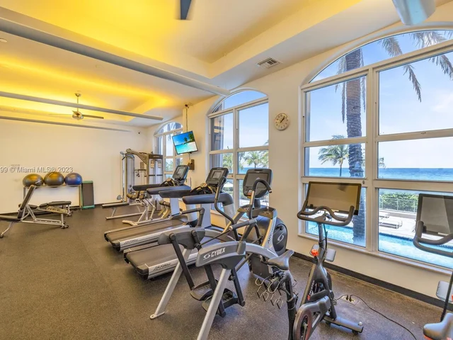 2080 S Ocean Dr # 27, Hallandale Beach FL 33009