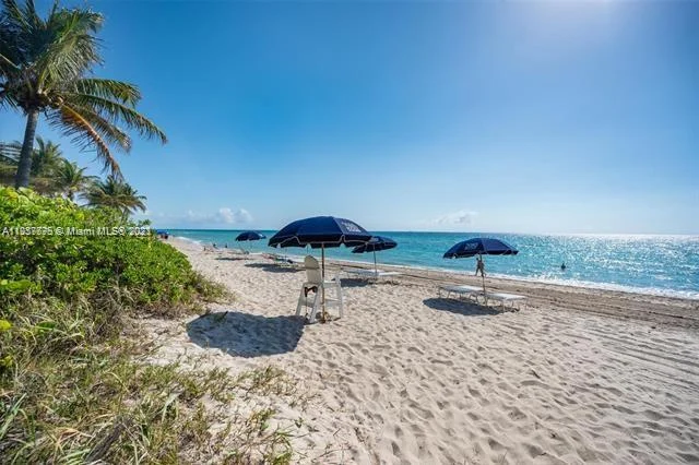 2080 S Ocean Dr # 27, Hallandale Beach FL 33009